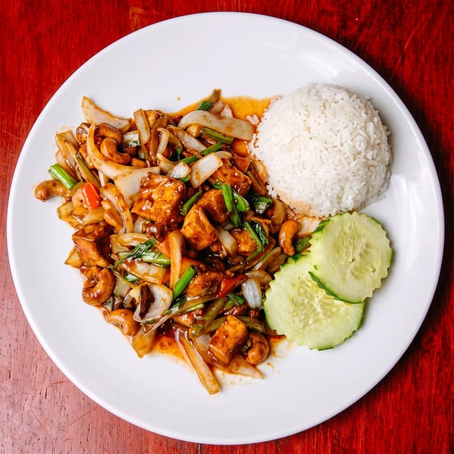 Phad Cashew Nut Fried Tofu.