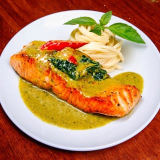 Salmon Green Curry with Noodle